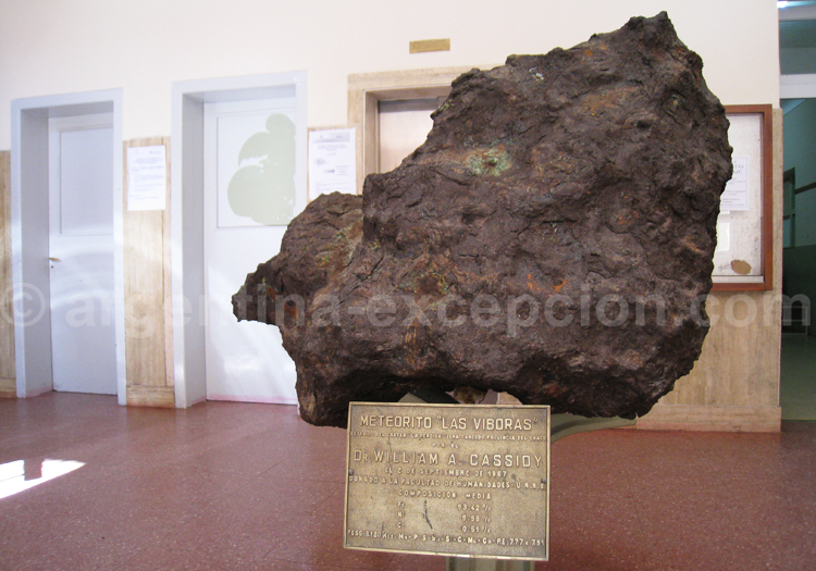 Météorite du Chaco, Campo del Cielo Météorite du Chaco, Campo del Cielo