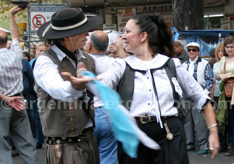 Des danseursà la Feria de Mataderos Des danseursà la Feria de Mataderos