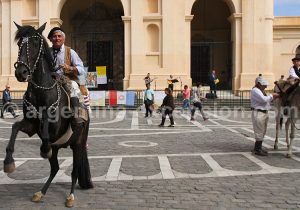 3-CADRER-DE-FACON-A-RETIRER-LES-2-DE-GAUCHE-copy Pèlerinage Brochero, Cordoba