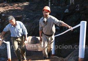 Extraction de pierres semi-précieuses à Wanda Extraction de pierres semi-précieuses à Wanda