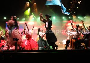 33-2 Photos des pavillons à la fête du Migrant, Obera