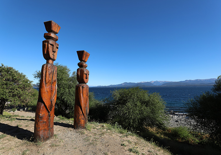 Rio Negro, haut lieu de la culture mapuche Rio Negro, haut lieu de la culture mapuche