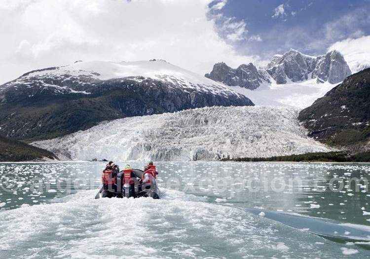 Croisière entre les glaciers de l'archipel de Patagonie Croisière entre les glaciers de l'archipel de Patagonie