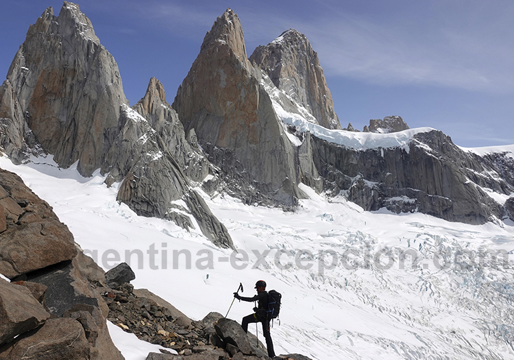Glacier Rio Blanco et Fitz Roy Glacier Rio Blanco et Fitz Roy