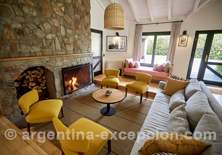 Salon de l'hostería Los Pumas, El Chaltén Salon de l'hostería Los Pumas, El Chaltén