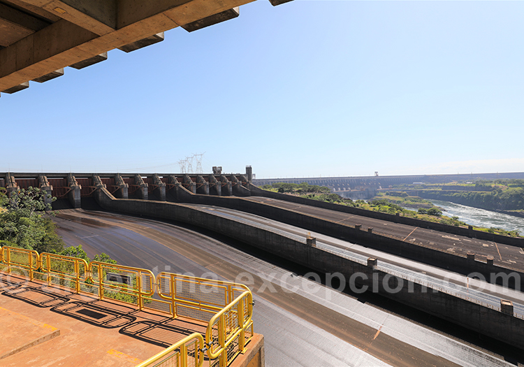 Visite du barrage d'Itaipu depuis Puerto Iguazu Visite du barrage d'Itaipu depuis Puerto Iguazu