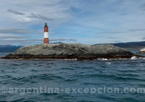 Vue sur le phare pendant la navigation