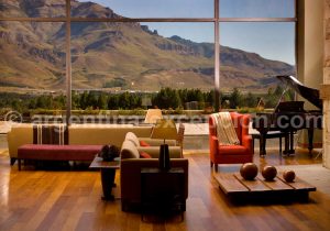 loi-suite-chapelco-lobby Hôtel Loi Suite Chapelco, Lobby