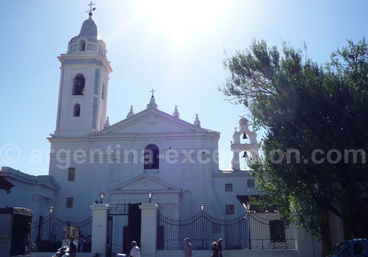 Église del Pilar, plaza Francia
